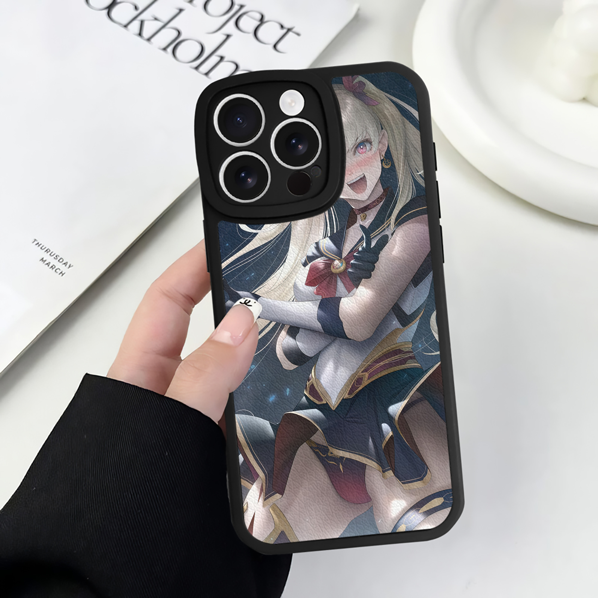 （画像用） 美少女戦士セーラームーン Sailor Moon 【iPhone 16シリーズ対応】シリコンスマホケース（レザー調） 材質：シリコン